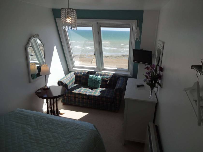 The comfortable Front Bedroom with LED TV (built in Free-view/DAB Radio) and incredible views